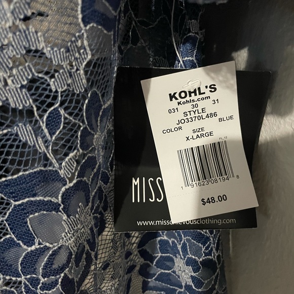 Top - Picture 3 of 4